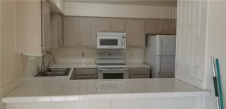 Photo #6: 2146542 Listing