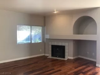 Photo #5: 2146550 Listing 