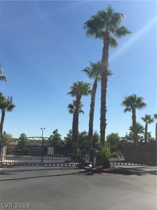 Photo #3: 2146565 Listing