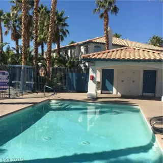 Photo #4: 2146565 Listing