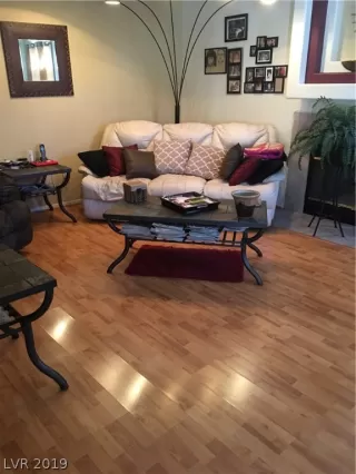 Photo #6: 2146565 Listing