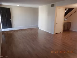 Photo #3: 2146587 Listing 