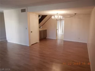 Photo #4: 2146587 Listing 