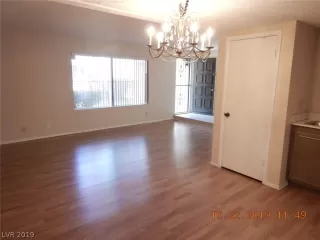 Photo #5: 2146587 Listing 