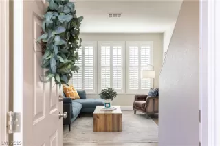 Photo #3: 2146593 Listing