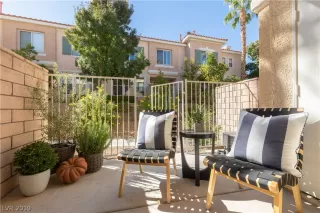 Photo #5: 2146593 Listing