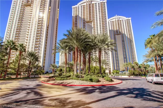 MLS: 2146637 Condo For Sale