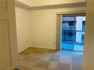 Photo #3: 2146668 Listing