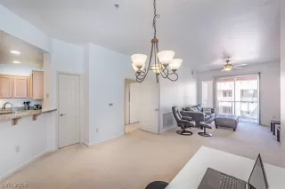 Photo #6: 2146668 Listing