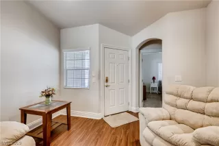 Photo #3: 2146732 Listing