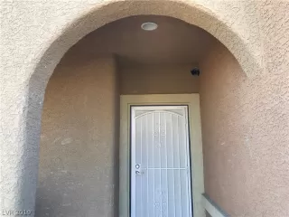 Photo #3: 2146768 Listing