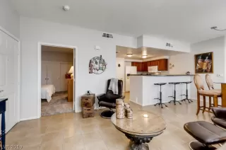 Photo #4: 2146775 Listing 