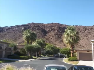 Photo #2: 2146785 Listing