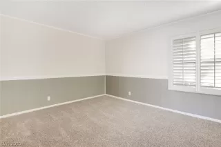 Photo #3: 2146786 Listing