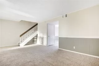 Photo #5: 2146786 Listing