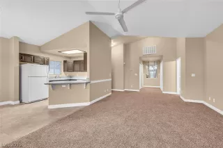 Photo #2: 2146803 Listing