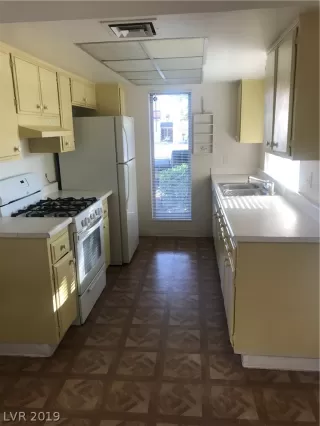 Photo #2: 2146805 Listing 