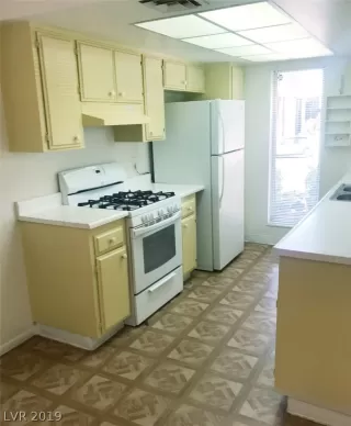 Photo #3: 2146805 Listing 