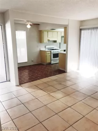 Photo #4: 2146805 Listing 