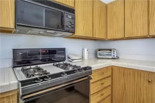 Photo #4: 2146811 Listing 