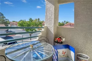 Photo #5: 2146811 Listing 