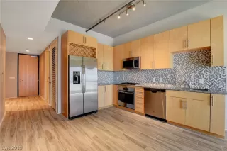 Photo #3: 2146843 Listing 