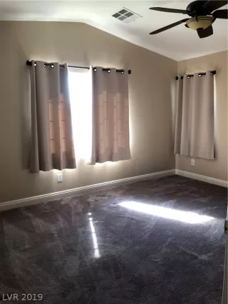 Photo #4: 2146890 Listing 