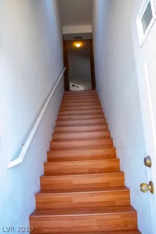 Photo #3: 2146938 Listing 