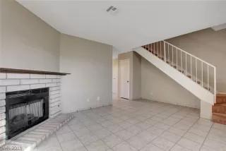 Photo #4: 2146980 Listing