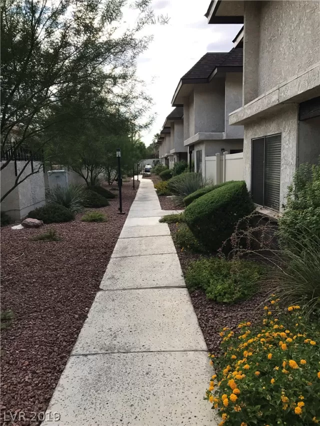 MLS: 2147116 Condo For Sale