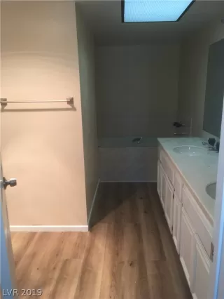 Photo #6: 2147116 Listing 