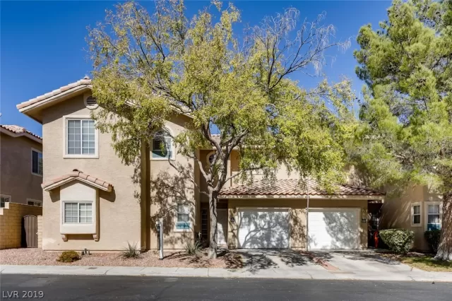 MLS: 2147150 Condo For Sale