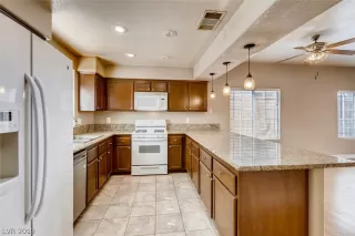 Photo #6: 2147150 Listing 