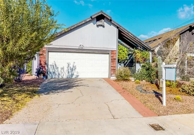 MLS: 2147151 Condo For Sale