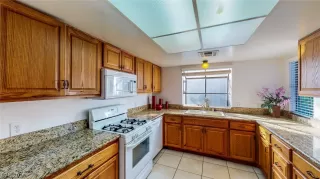 Photo #2: 2147151 Listing