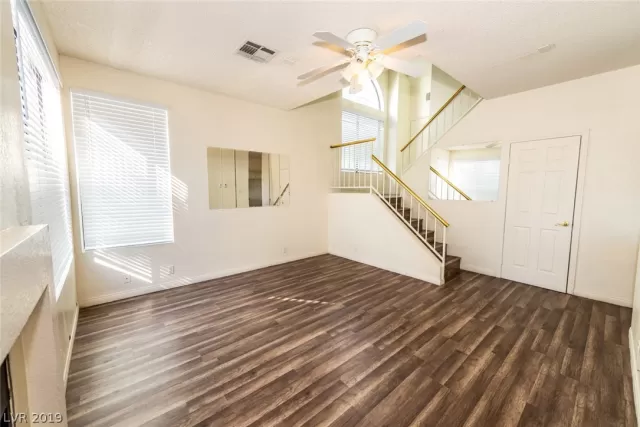 MLS: 2147166 Condo For Sale