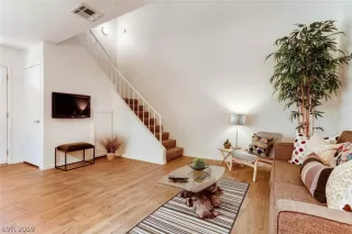 Photo #5: 2147174 Listing