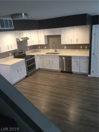 Photo #2: 2147184 Listing