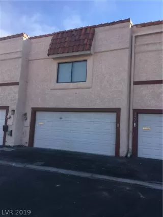 Photo #4: 2147184 Listing