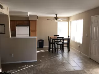 Photo #4: 2147256 Listing