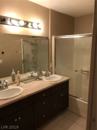 Photo #5: 2147256 Listing