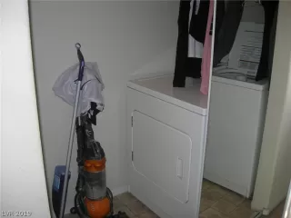 Photo #6: 2147275 Listing 