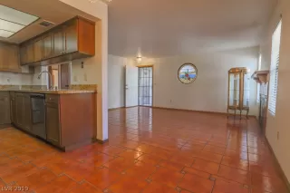 Photo #5: 2147287 Listing 