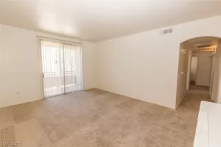 Photo #1: 2147307 Listing