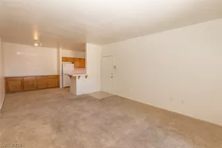 Photo #2: 2147307 Listing