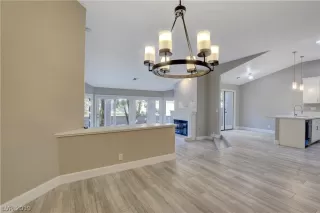 Photo #2: 2147322 Listing 