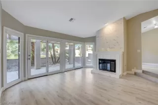Photo #5: 2147322 Listing 