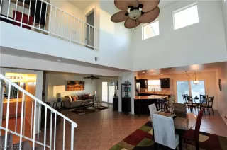 Photo #3: 2147328 Listing