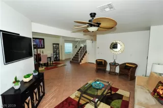 Photo #6: 2147328 Listing