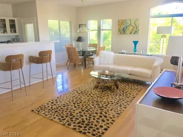 MLS: 2147329 Condo For Sale